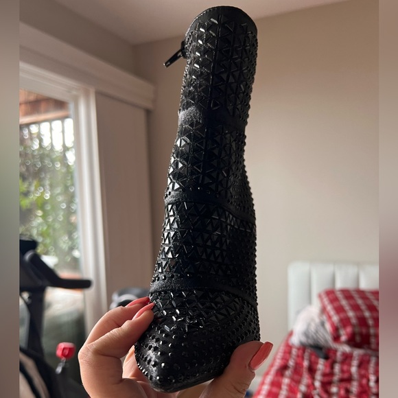 Andiamo booties. Selling super cute booties. Beautiful trendy sparkle - Picture 2 of 6